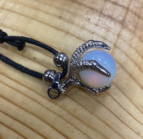 Necklace Eagle Claw Gemstone
