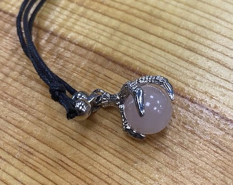 Necklace Eagle Claw Gemstone